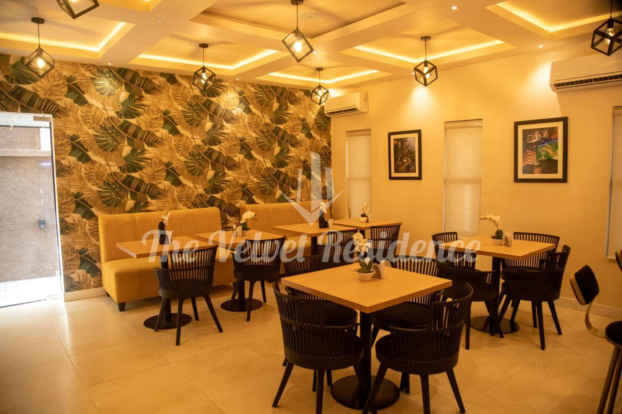 The Velvet Residence Abuja Esterno foto